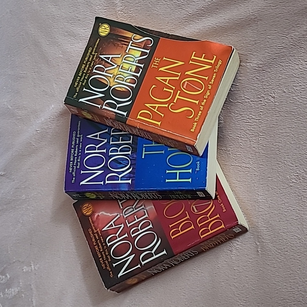 The Sign of Seven Trilogy By Nora Roberts